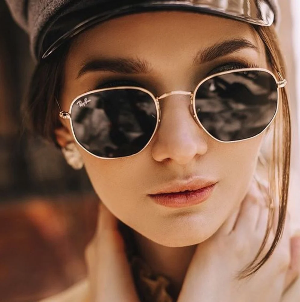 Ray-Ban Women's Gold Frame 51mm Black Lens Hexagon Sunglasses Like New - Picture 15 of 16